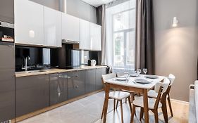 Inshiapartments On Popovycha Str 2